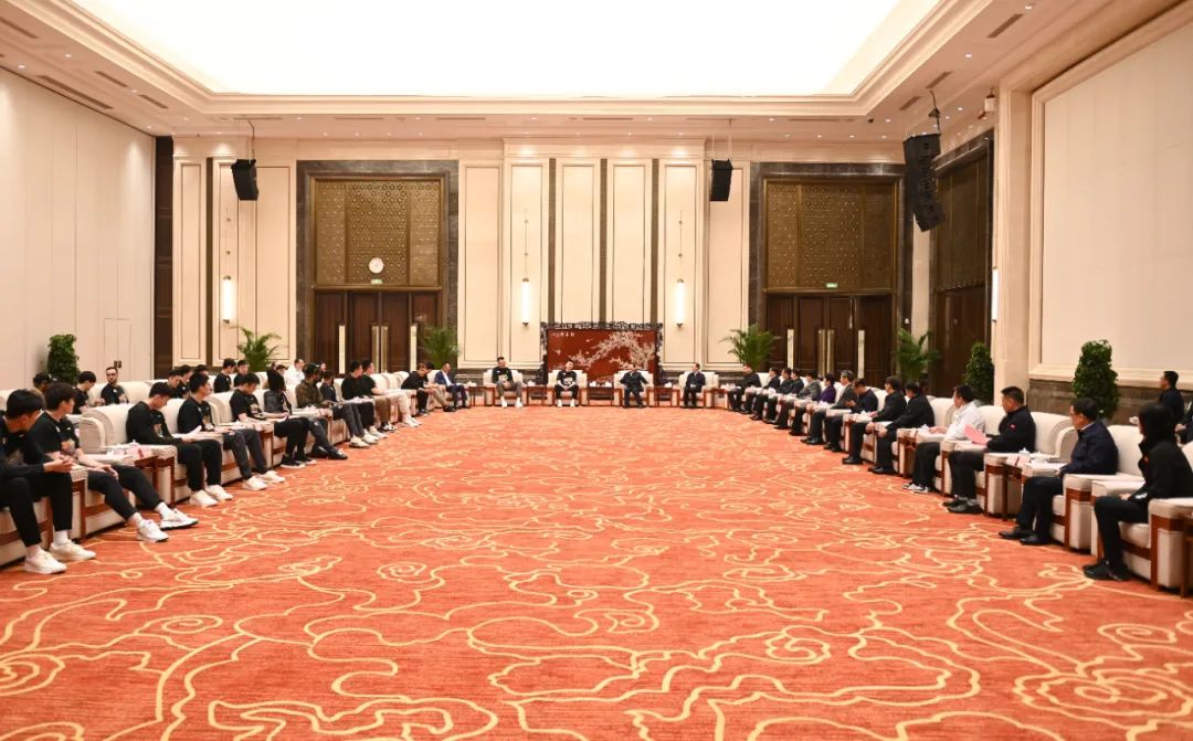 人民大学篮球队_人民大学篮球夺全国冠军_中国人民大学男子篮球队